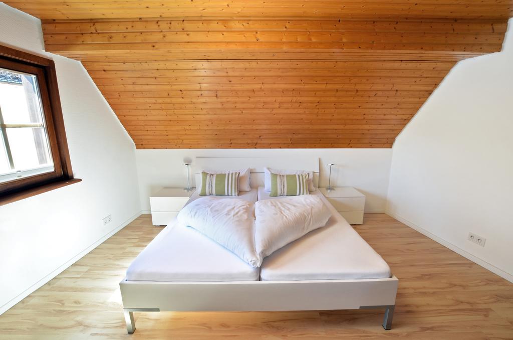 Ferienwohnung Herds Eintracht บาเดน-บาเดน ภายนอก รูปภาพ